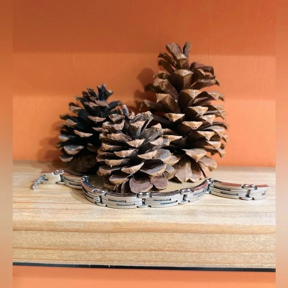 MEN’s BRACELET ~ Men’s stainless steel link bracelet with cable wire design 8.5” - Picture 4 of 7